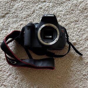 Canon EOS Rebel T7i Black Camera, camera bag, battery charger